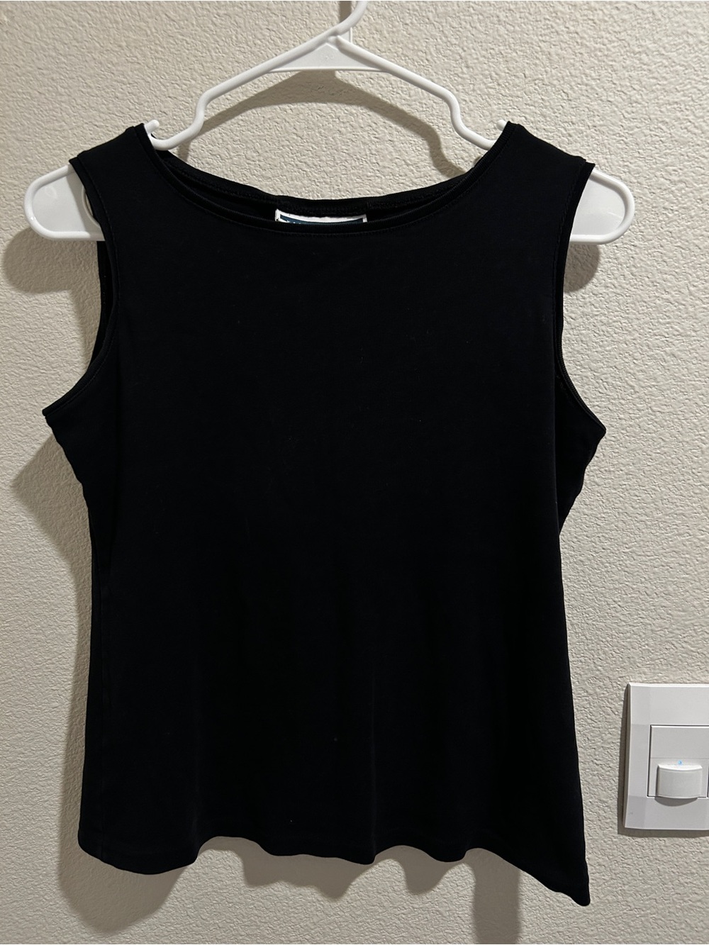 Classic Black boatneck Women's sleeveless Top